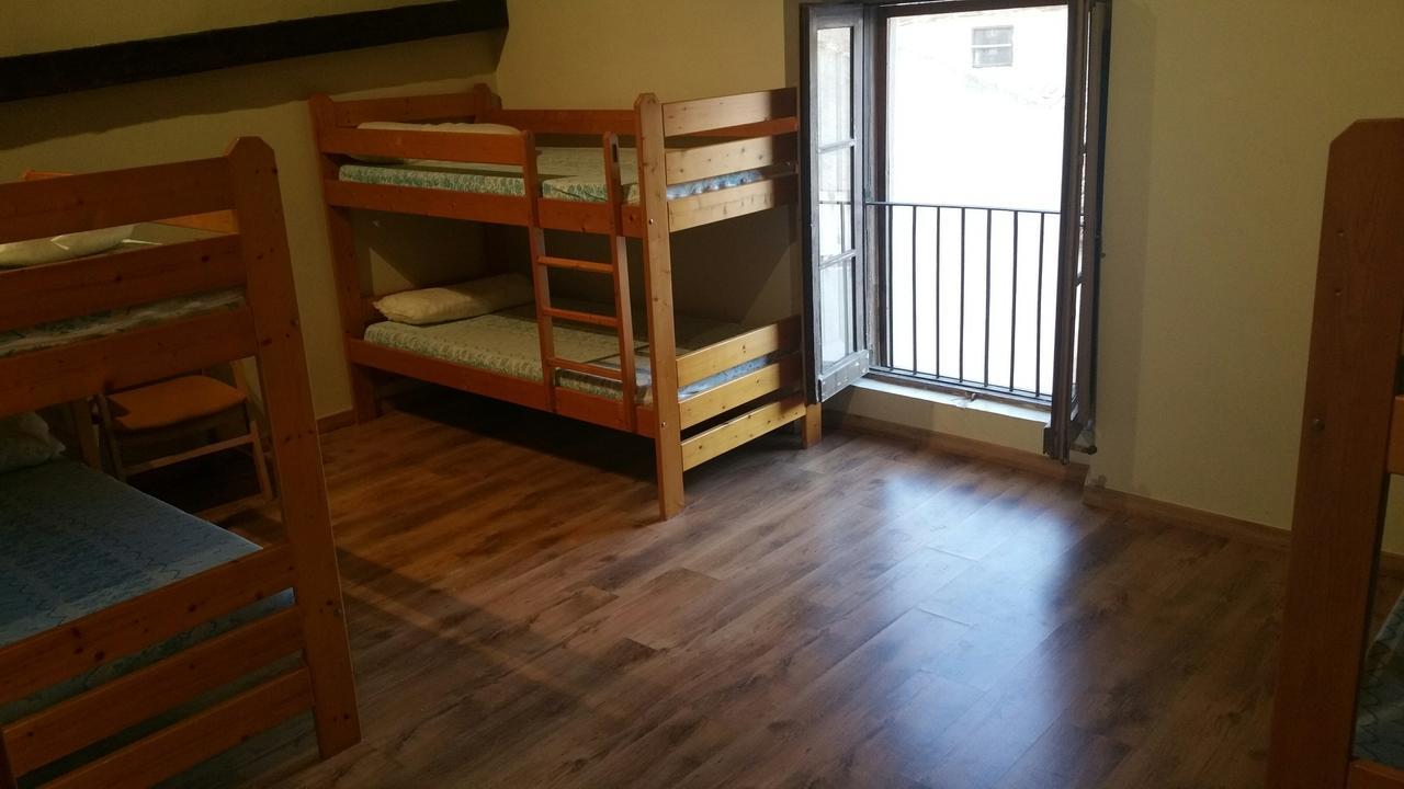 Auberge de jeunesse Ca La Jepa à Prat de Comte Chambre photo